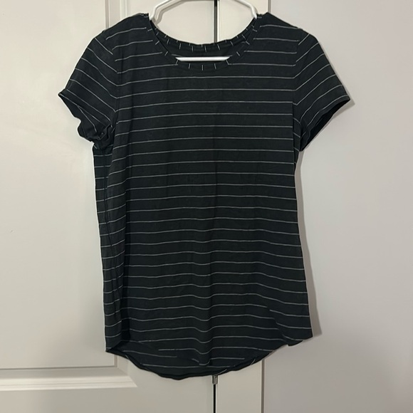 Lululemon tshirt - Picture 1 of 1
